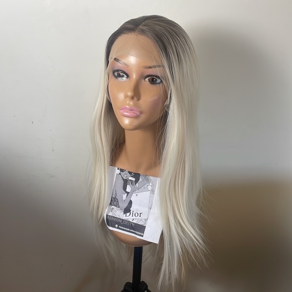 - 💫24” BLONDE OMBRÉ NATURAL STRAIGHT LACE FRONT WIG - Picture 8 of 17
